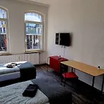 Free Parking Wlan Badewanne Hauptbahnhof Apartment Roter Faden