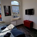 Free Parking Wlan Badewanne Hauptbahnhof Apartment Roter Faden