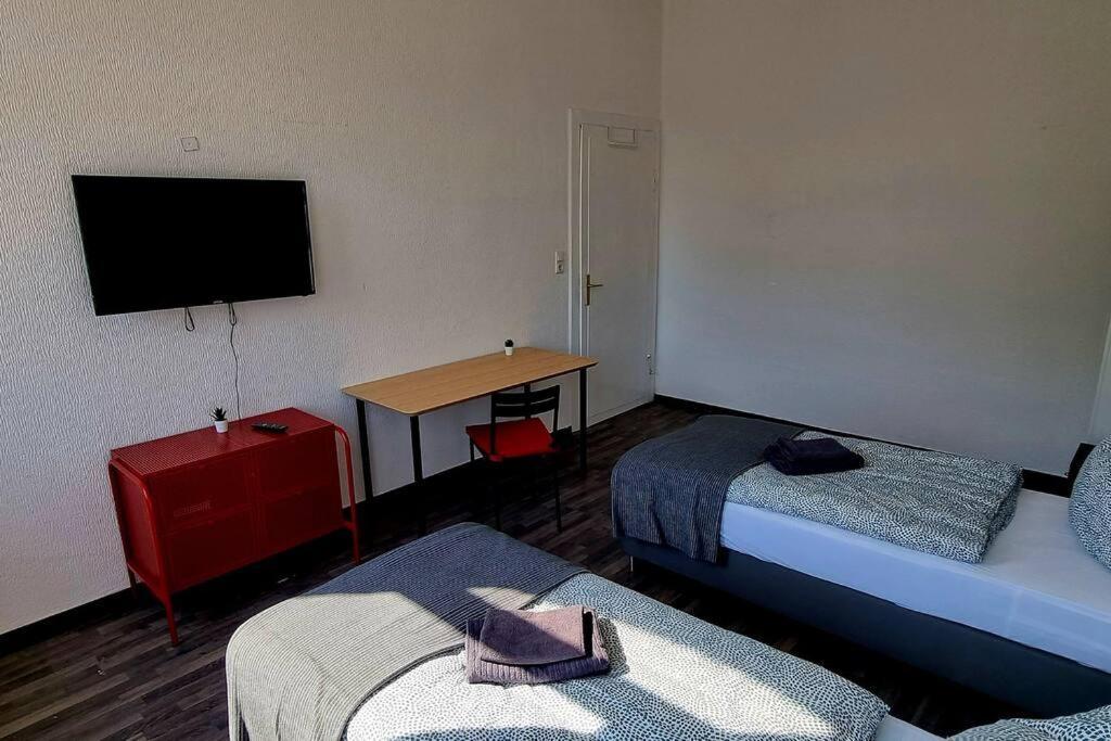 Free Parking Wlan Badewanne Hauptbahnhof Roter Faden Apartment Hannover