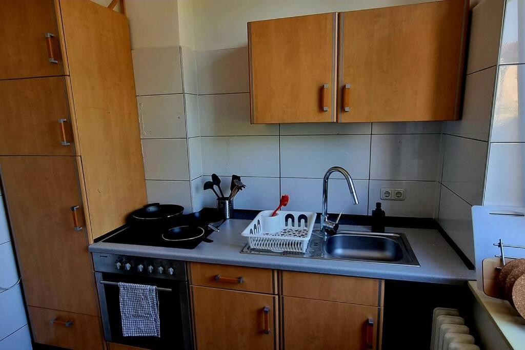 Free Parking Wlan Badewanne Hauptbahnhof Roter Faden Apartment Hannover