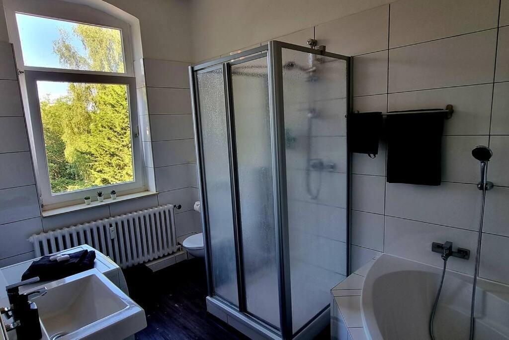 Free Parking Wlan Badewanne Hauptbahnhof Roter Faden Appartement *