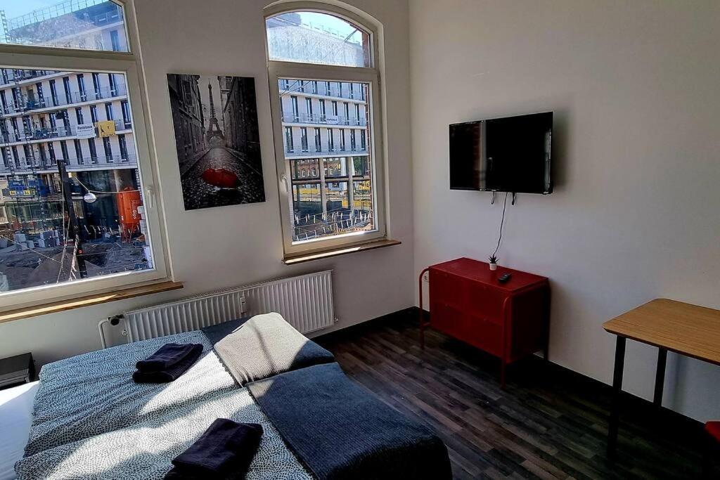 Free Parking Wlan Badewanne Hauptbahnhof Roter Faden * Hannover